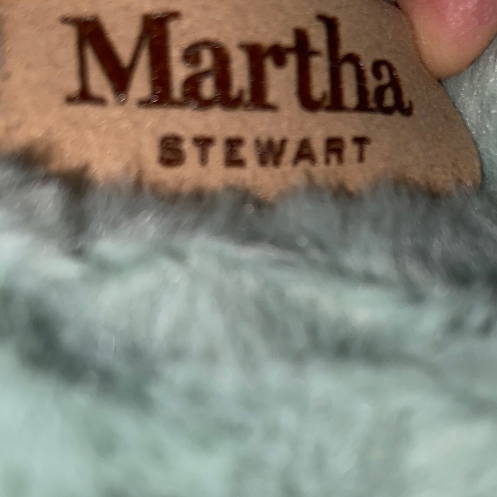 Plush Light Aqua Pet Bed - Picture 2 of 3
